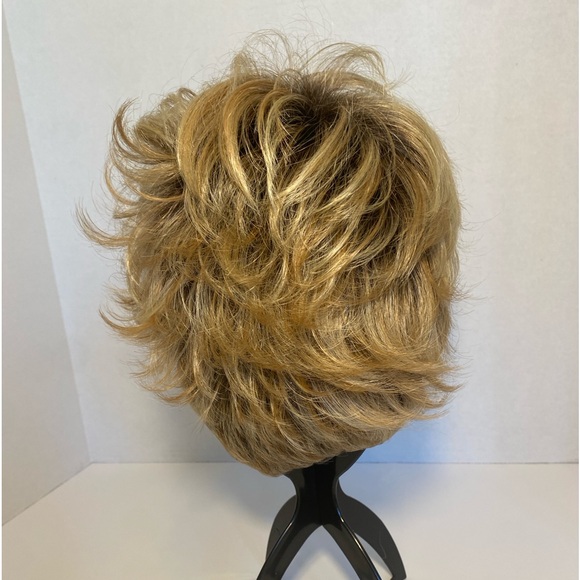 Toni Brattin Wig - Picture 3 of 5